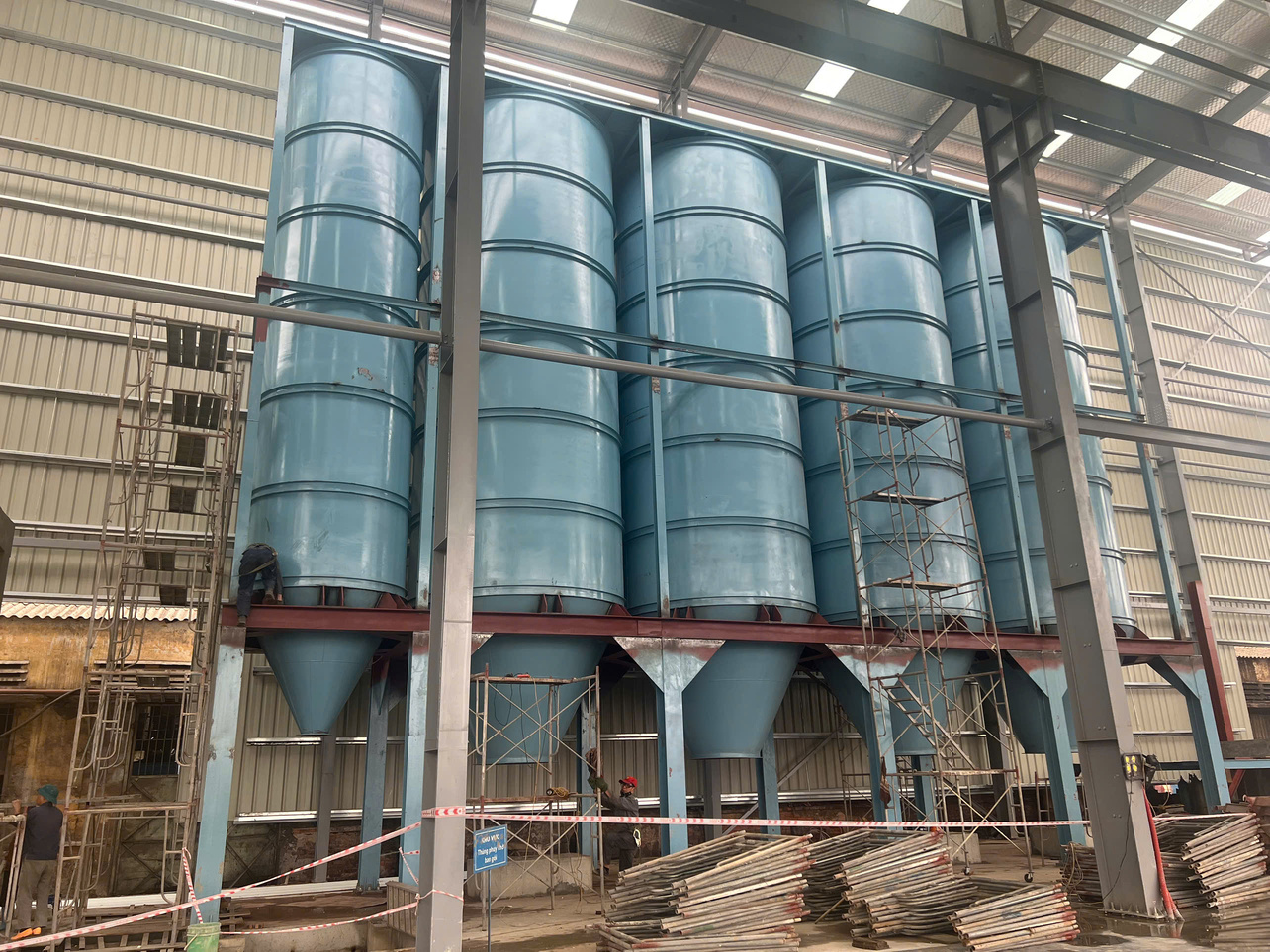 Bồn chứa công nghiệp - Bồn Chứa Đức Mạnh - Công Ty TNHH Sản Xuất Và Thương Mại Đức Mạnh